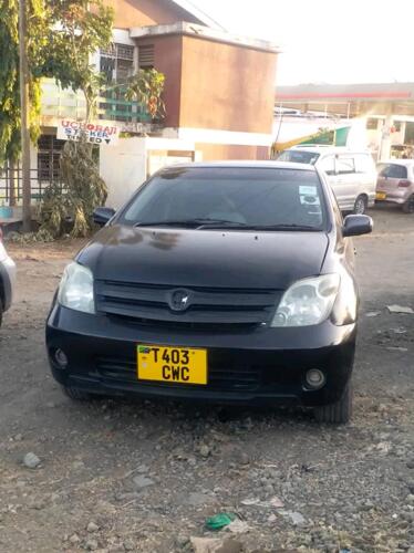 TOYOTA IST FOR SALE 5.5M