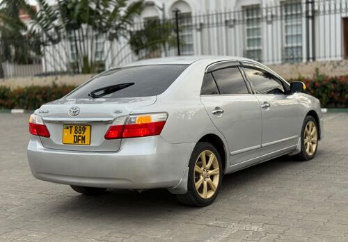 Toyota Premio 
