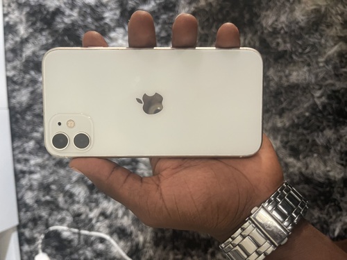 iPhone 11 Plain