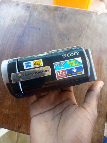 sony  DCR -SX65E