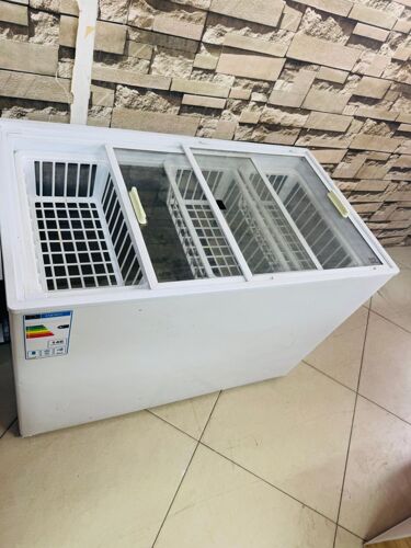 Hisense display freezer 320L