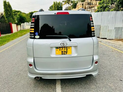 Toyota Sienta Inauzwa 12mil