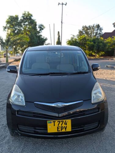 Toyota ractis 