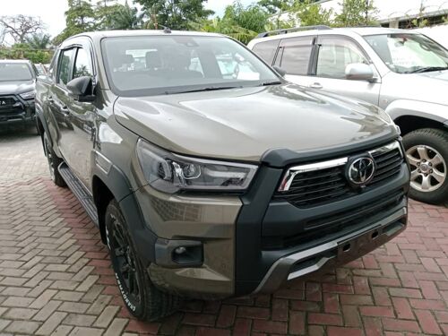Toyota hillux  revo  2024