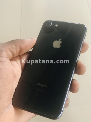 iPhone 8 plain 32GB kwa 400k TU