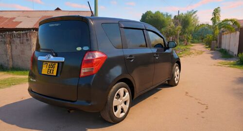 Toyota ractis