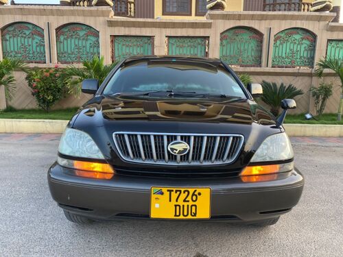 Toyota Harrier old 