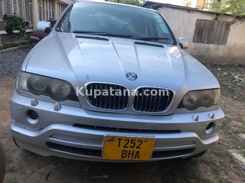 BMW X5 inauzwa