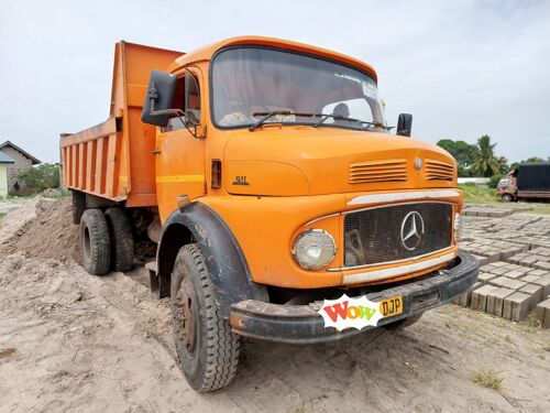 Benz tipper 