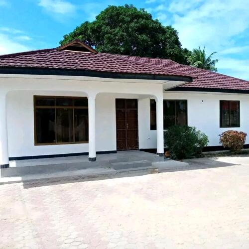 HOUSE FOR RENT AT TEGETA