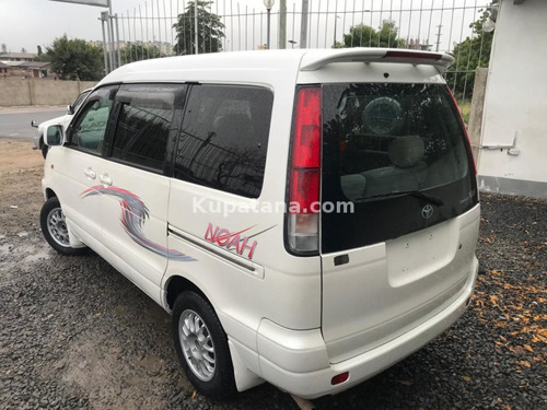 Toyota Noah Sr40 2wd Unregistered