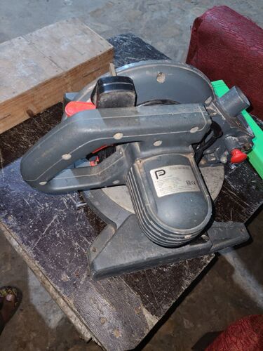 Mitre saw