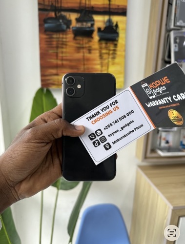 iPhone 11 plain