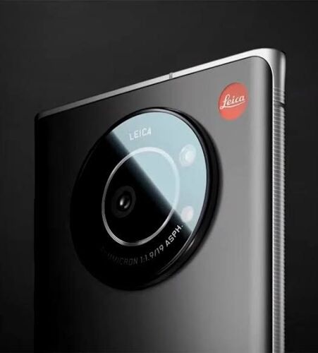 Leica phone 01 NZURI sana