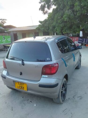 Toyota vitz old