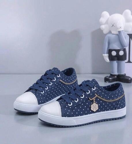 Polka dot casual sneakers