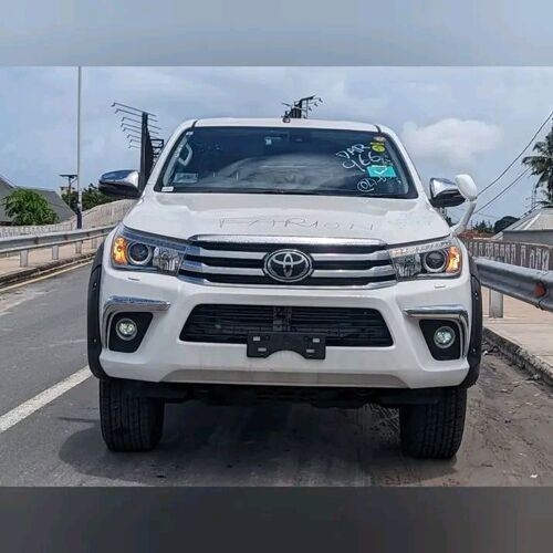 TOYOTA HILUX NAUZA NEW SAFI 