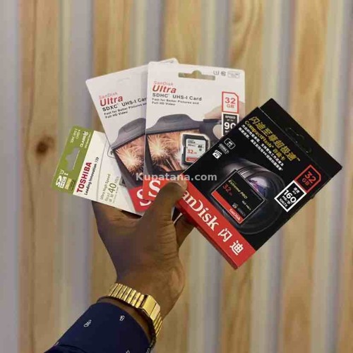 SD CARDS 