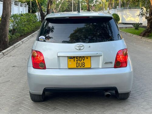 Toyota Ist DUB