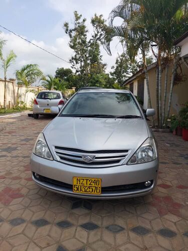 Toyota Allion chases Cc 1490