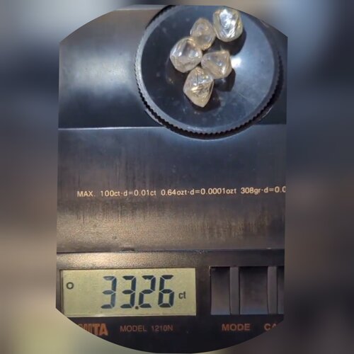 33 CARAT OF DIAMONDS,SHINYANGA