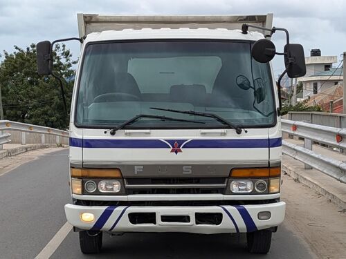 NAUZA FUSO TIPPER MITSUBISHI 