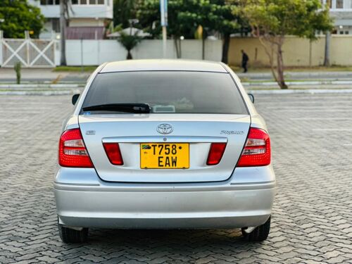 Toyota premio mwaka 2004 