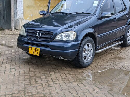 Mercedes Benz ML320