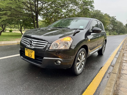 NISSAN DUALIS