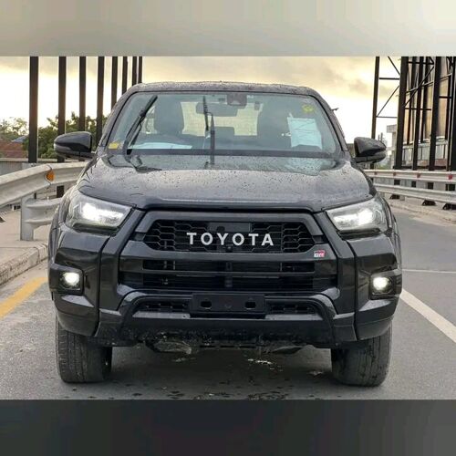 TOYOTA HILUX NAUZA NEW 