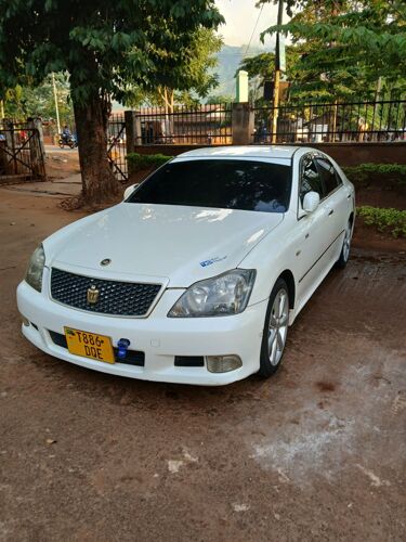 TOYOTA CROWN ATHLETE 