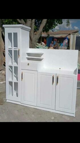 Kitchen cabinet