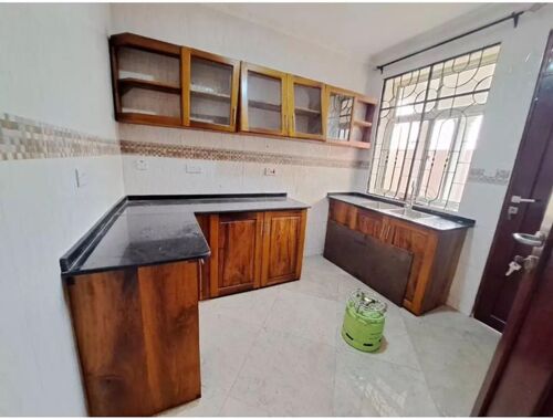 3BED APARTMENT FOR RENT