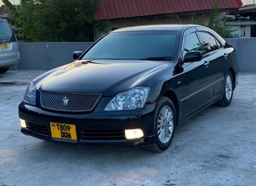 Toyota crown athlete 