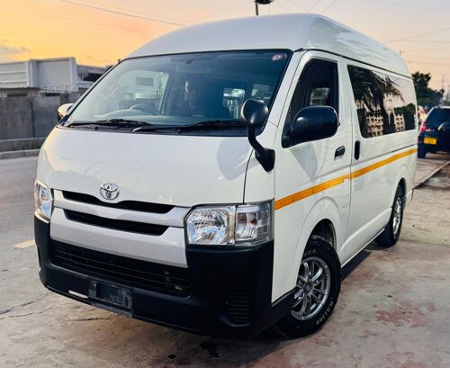 Toyota hiace 2017 cash/mkopo