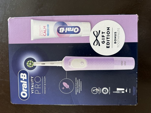 Oral B electric toothbrush 