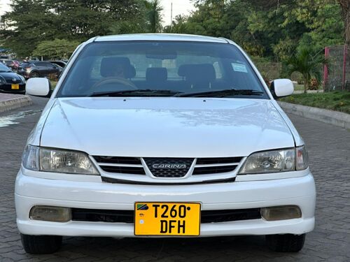 TOYOTA CARINA