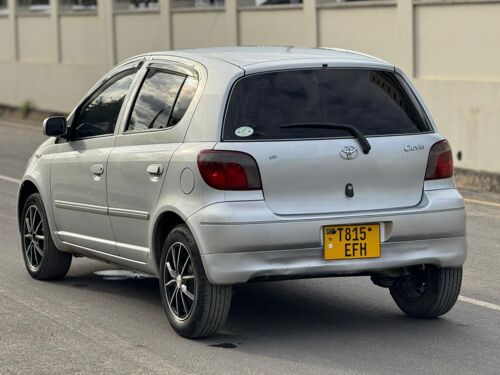 Toyota Vitz clavia 1290cc 