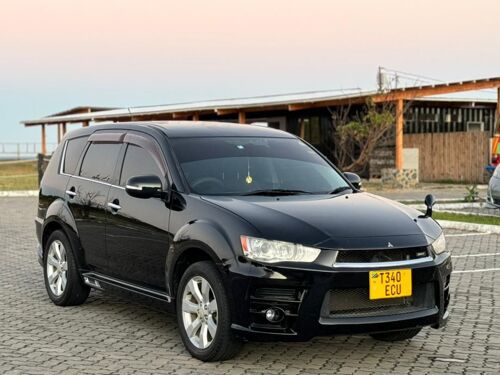 Mitsubishi outlander  2010