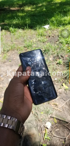 Samsung Galaxy S9.