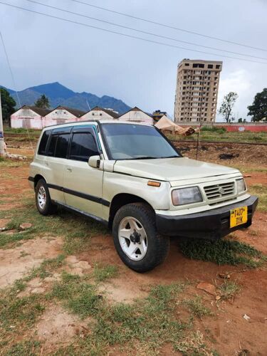 Suzuki Escudo 