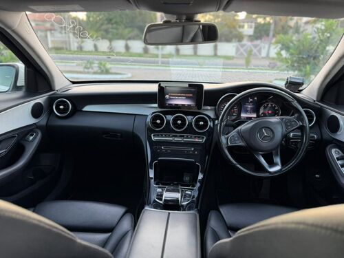 Marcedebenz gari nzuri sana 