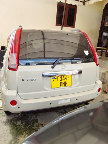 Nissan extrail