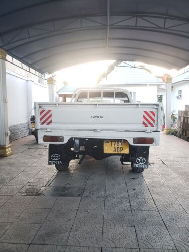 Hilux single cabin Pickup 3L 