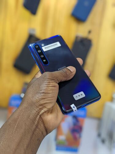 Aquos R5G storage 256gb