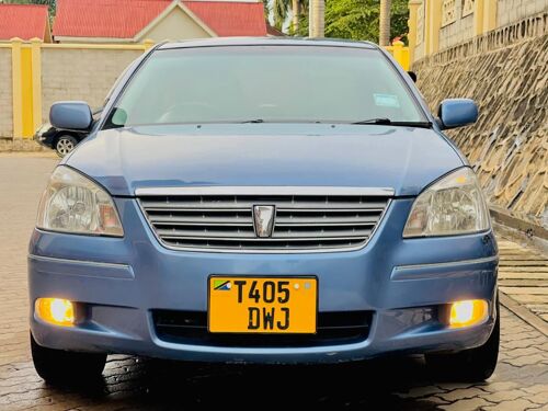 TOYOTA PREMIO 2005