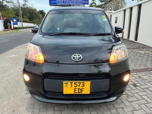 Toyota porte