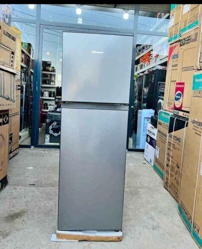 Hissensedoubledoorfridge 154L