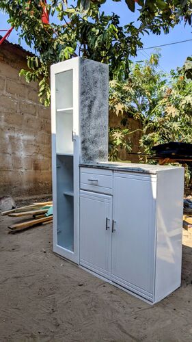 Kitchen cabinet