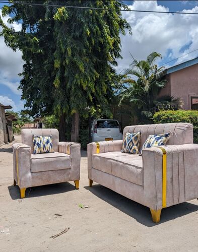 SOFA SET CLASSIC SANA MPYA